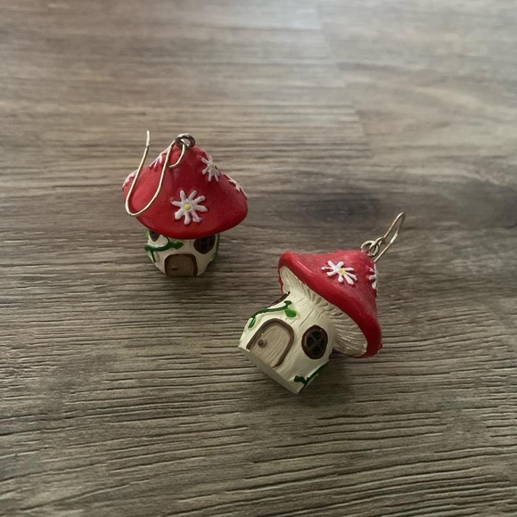 mushroom house earrings - Picture 2 of 2